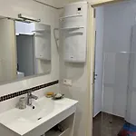 Aux 3 Domaines T2 Avec Terrasse Апартаменты Йер