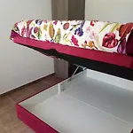 Aux 3 Domaines T2 Avec Terrasse *